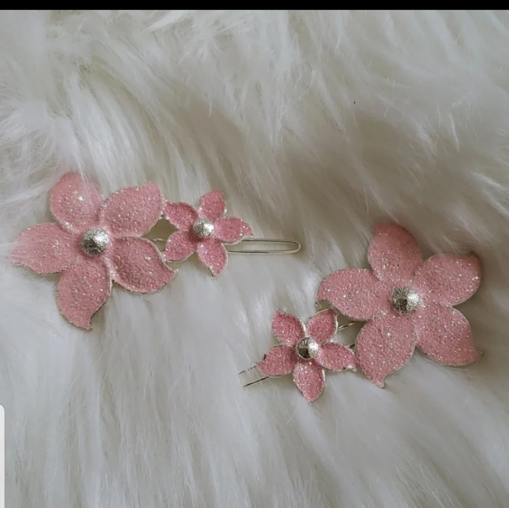 Set of 2 pink Sparkle hair clips - Picture 3 of 3